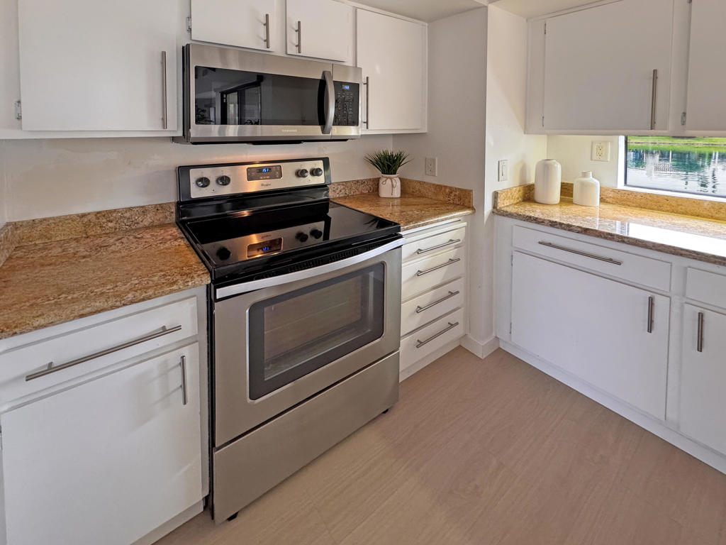 442 Sunningdale Drive Property Photo 25