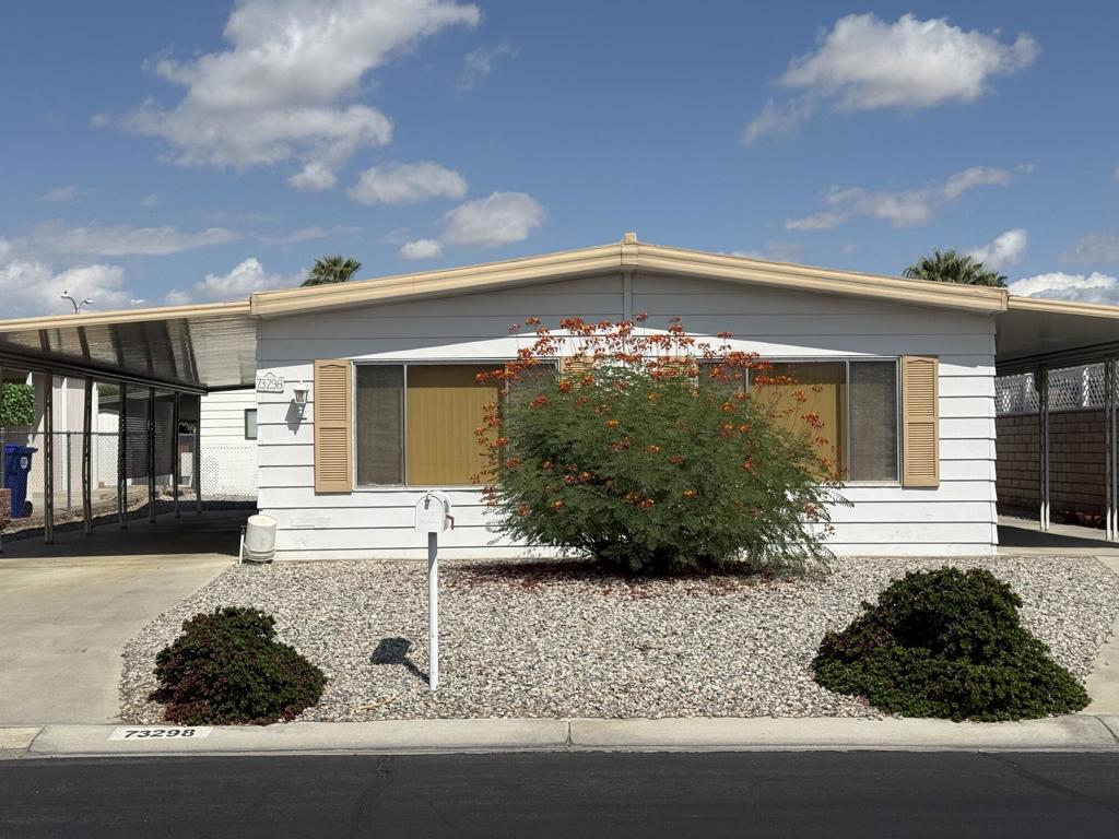 73298 Adobe Springs Drive Property Photo 2