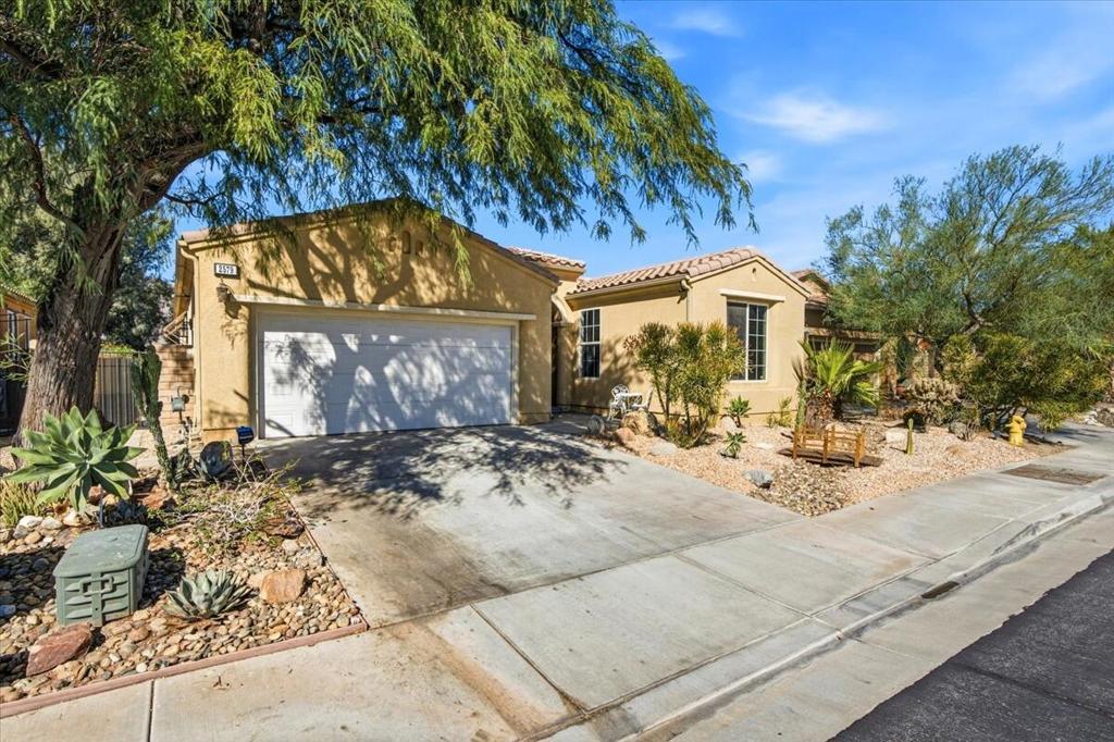 2579 Savanna Way Property Photo 2