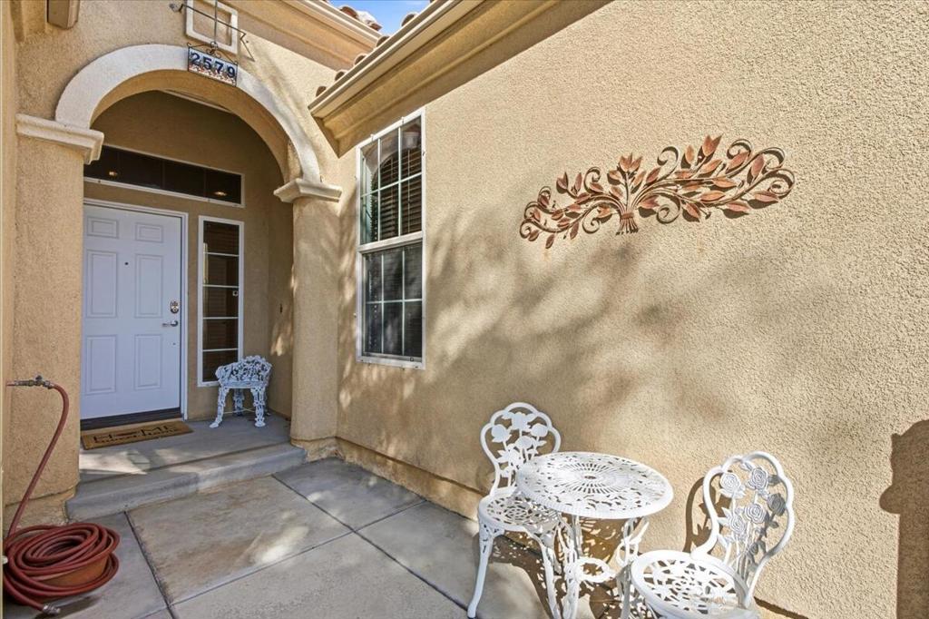 2579 Savanna Way Property Photo 3