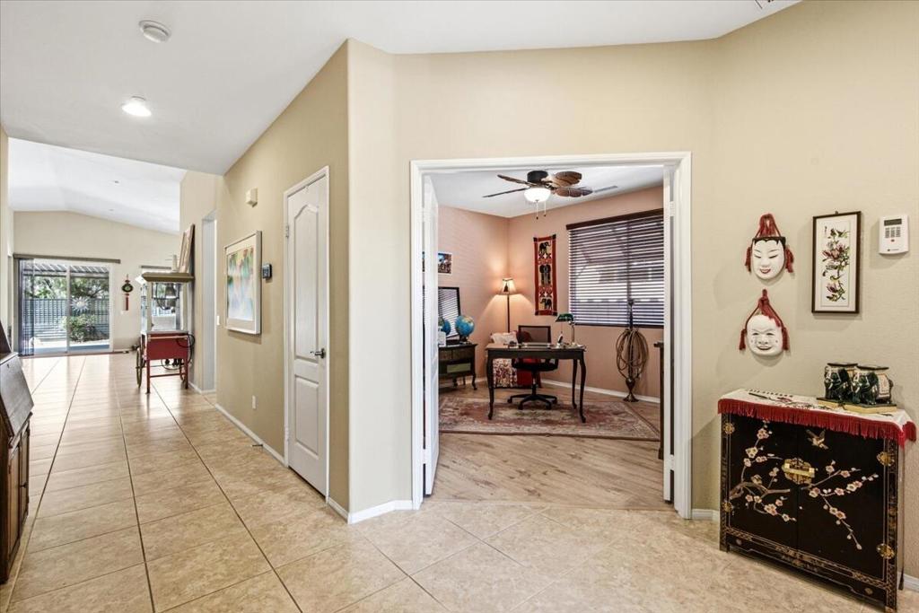 2579 Savanna Way Property Photo 4
