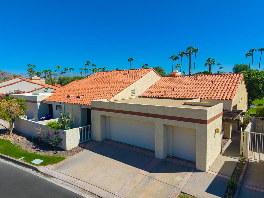 49430 Avenida Club La Quinta Property Photo 2