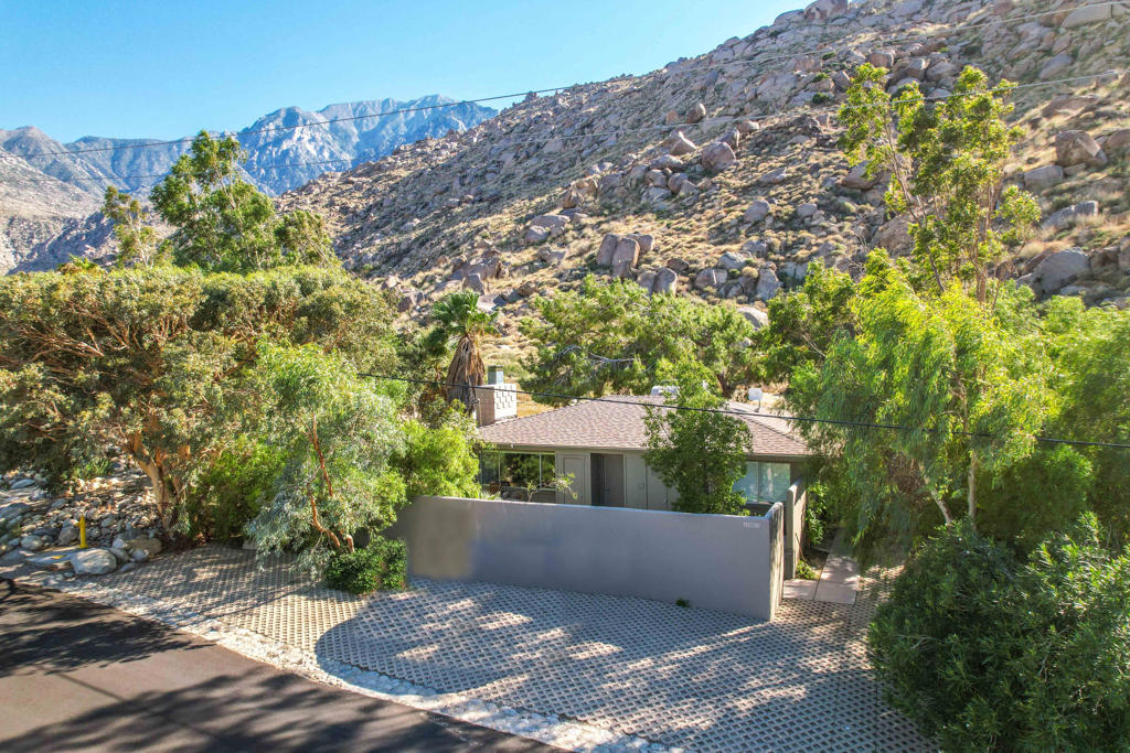 15971 Snow Creek Road Property Photo 1