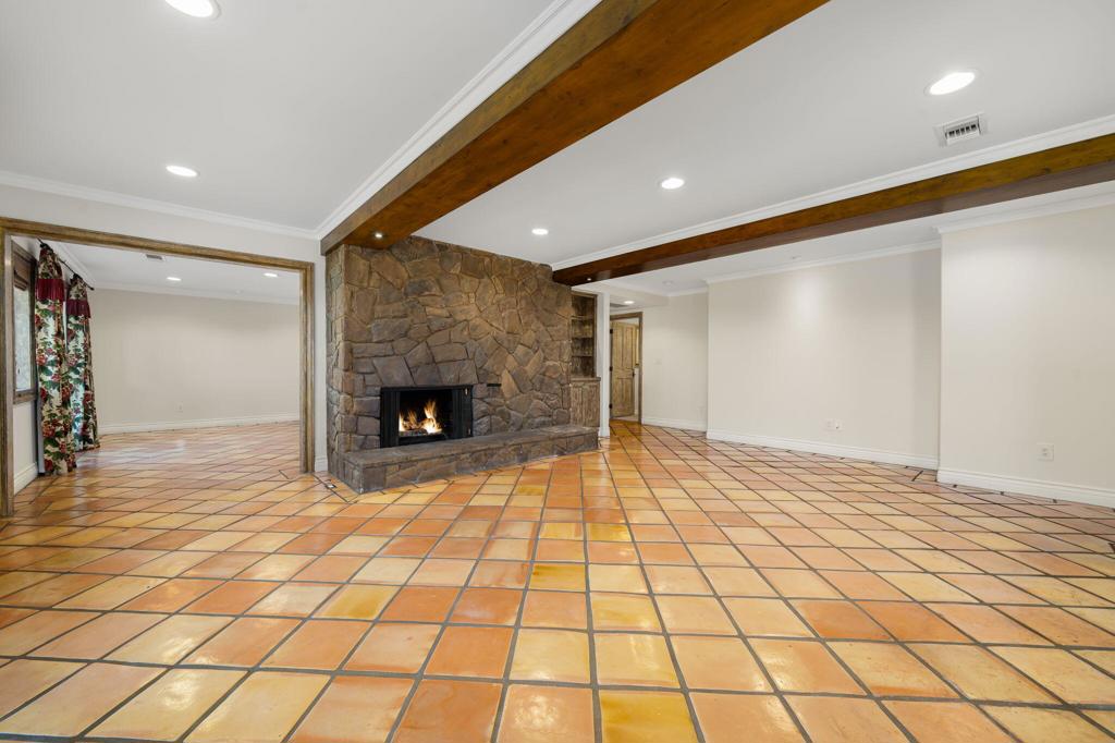 431 Highland Drive Property Photo 10