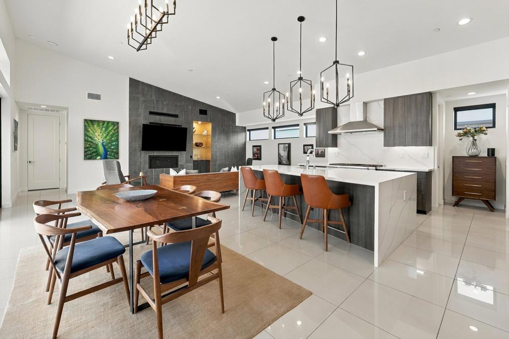 160 Obsidian Loop N Property Photo 8
