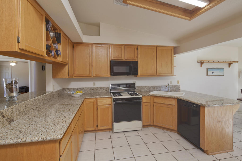 9711 Brookline Avenue Property Photo 6