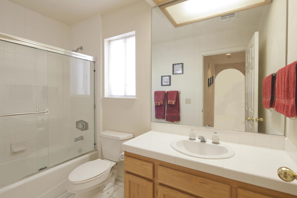 9711 Brookline Avenue Property Photo 15