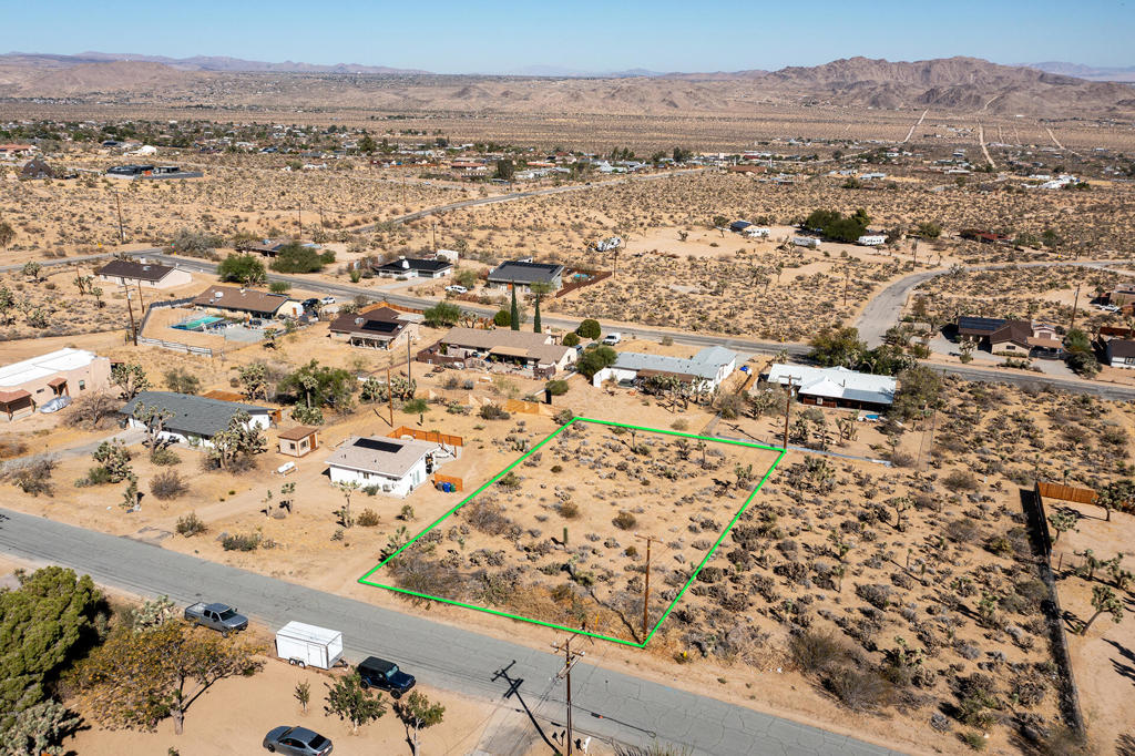 208 Sandalwood Trail Property Photo 7