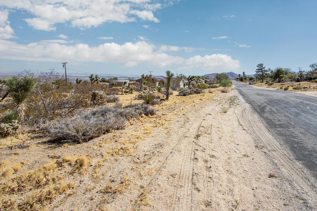 60586 La Mirada Trail Property Photo 14