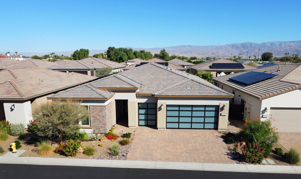 82830 Logan Creek Drive Property Photo 1