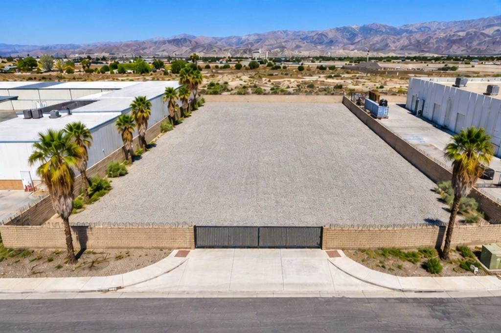84404 Cabazon Center Drive Property Photo 3