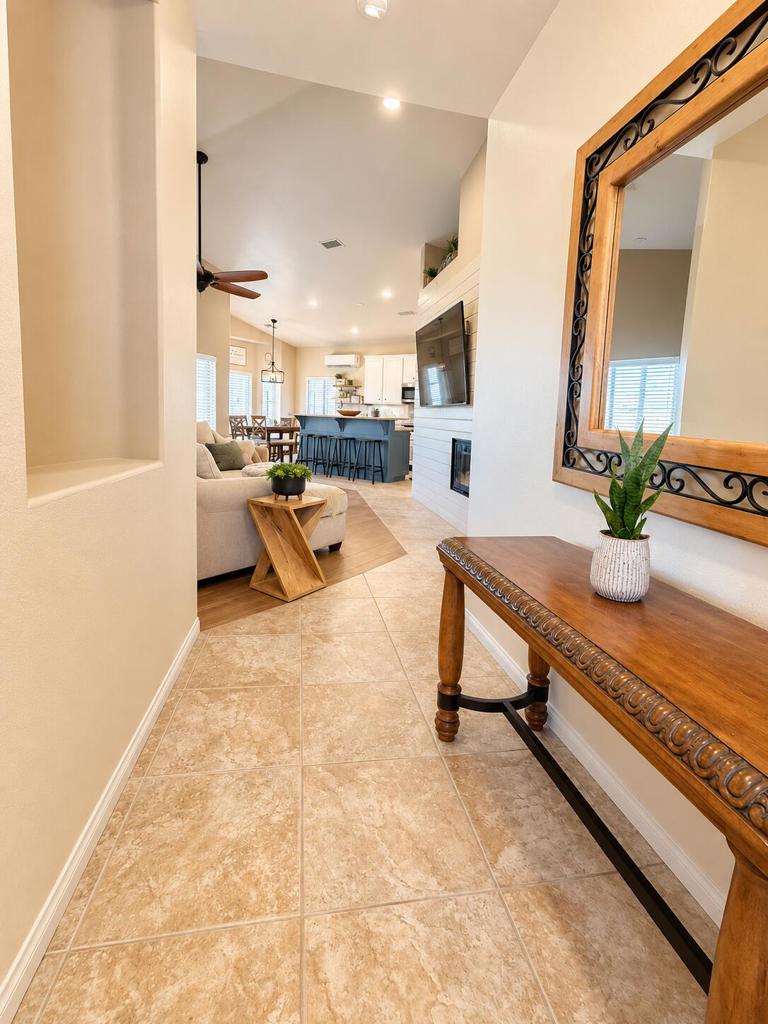 3950 Cove Circle Property Photo 6