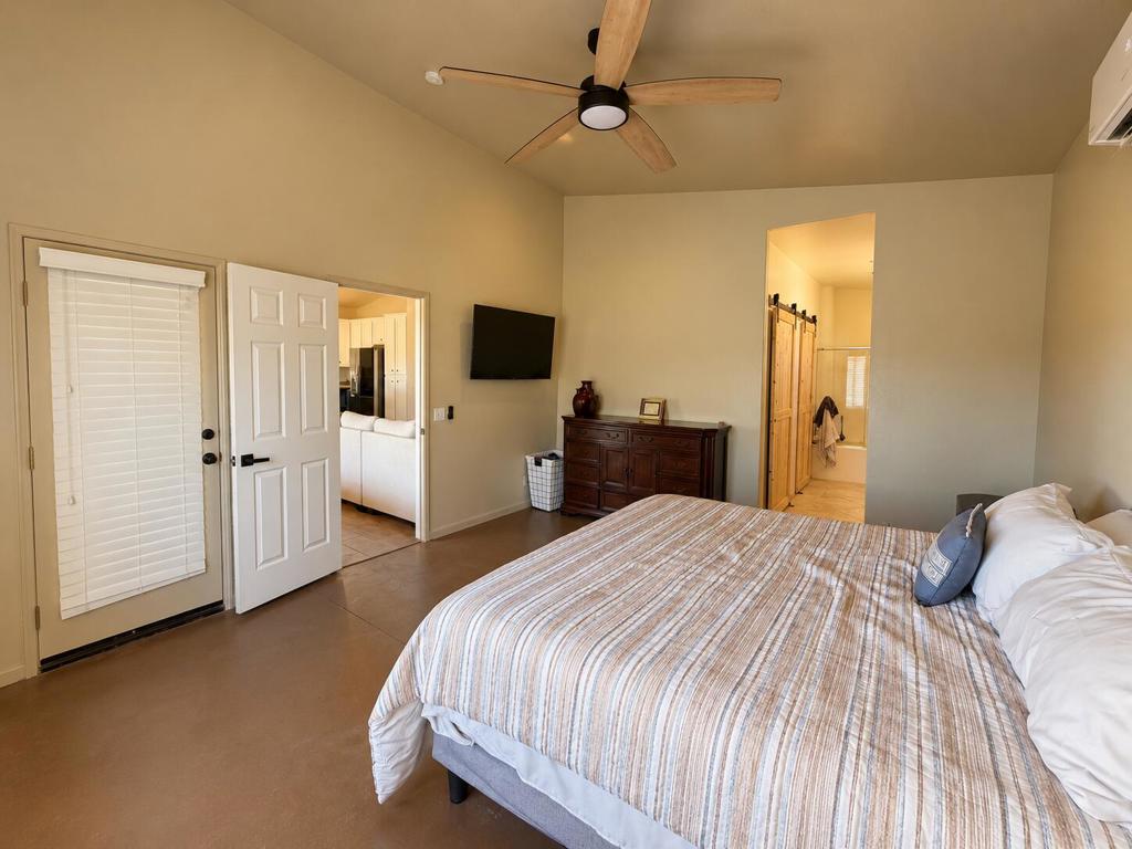 3950 Cove Circle Property Photo 22