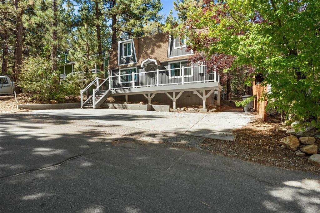 800 Cedar Lane Property Photo 2