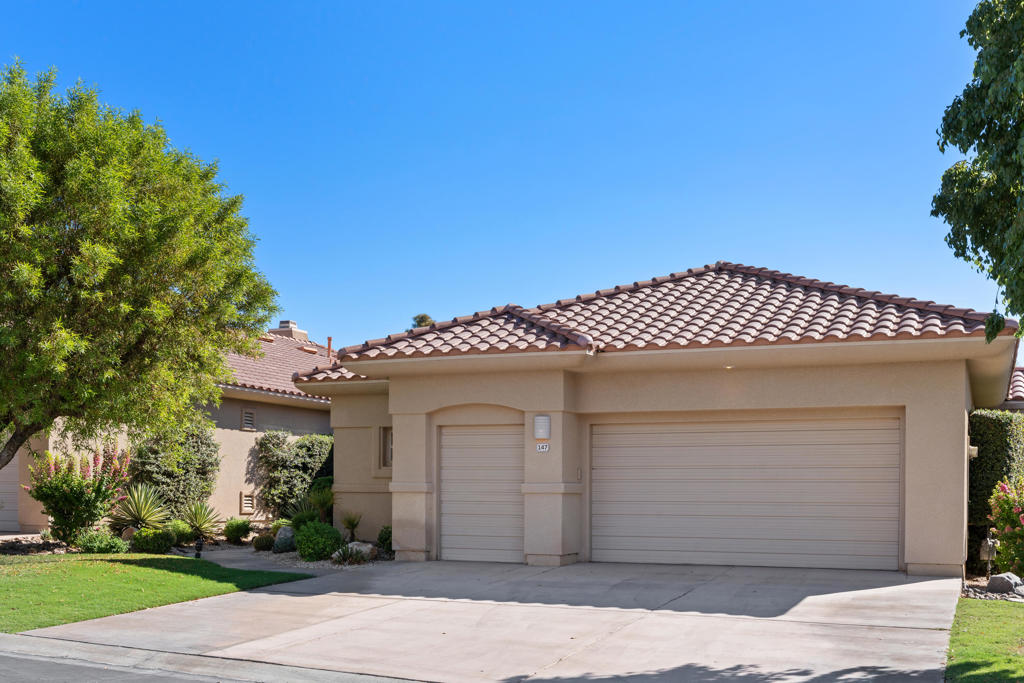 147 Kavenish Drive Property Photo 3