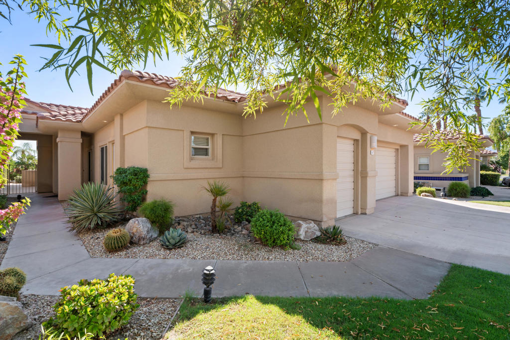 147 Kavenish Drive Property Photo 4