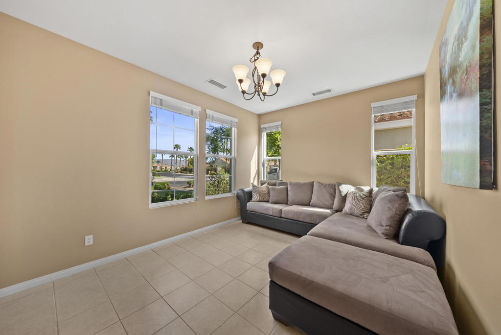 81761 Sun Cactus Lane Property Photo 18