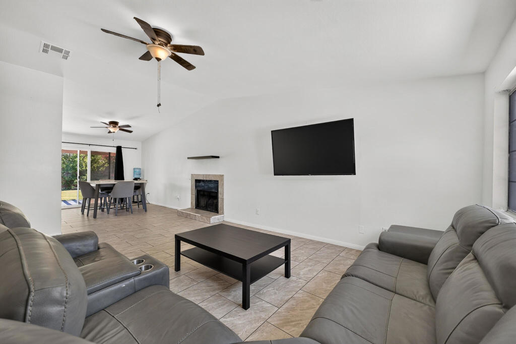 31110 Avenida Maravilla Property Photo 5