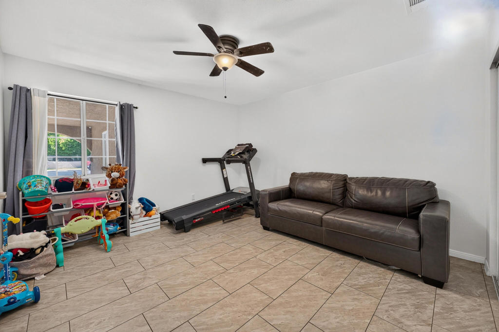 31110 Avenida Maravilla Property Photo 13