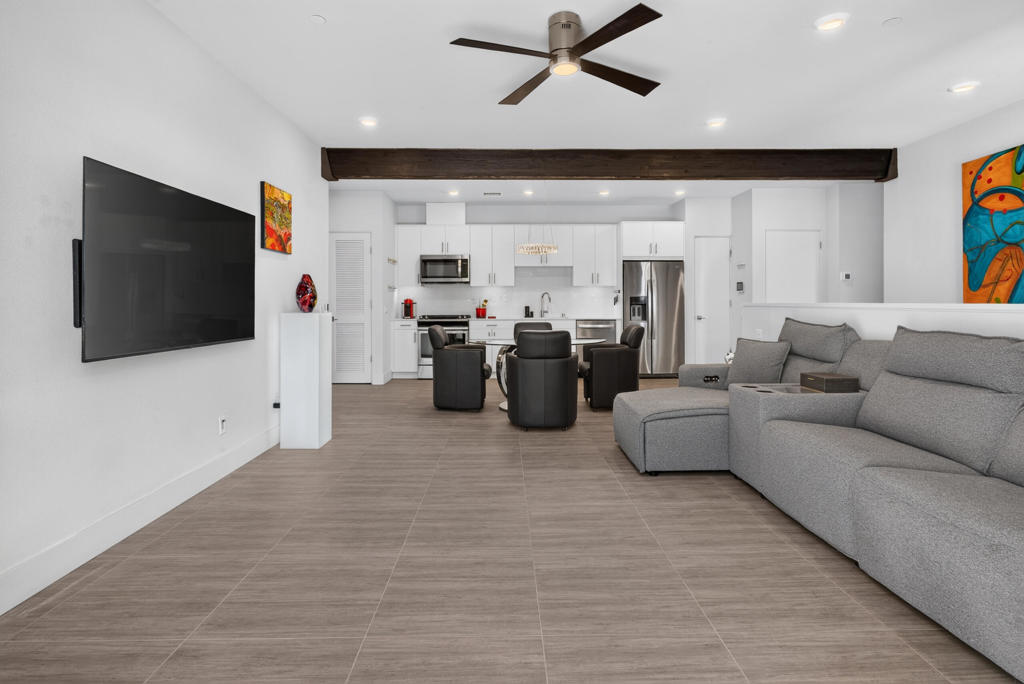 138 The Riv Property Photo 10