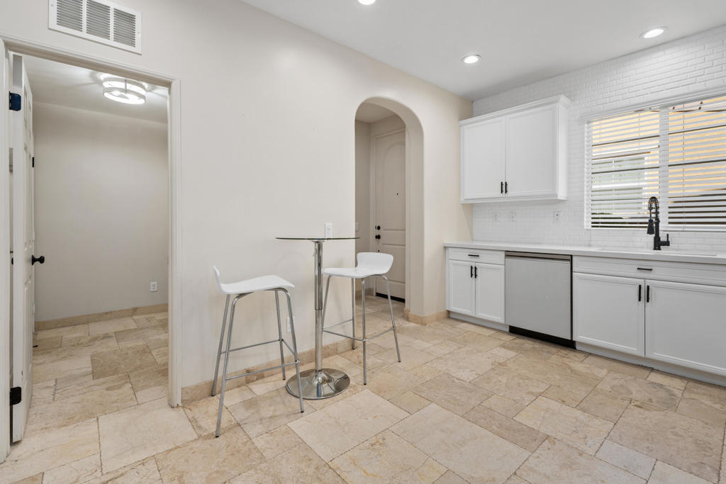436 Via De La Paz Property Photo 5