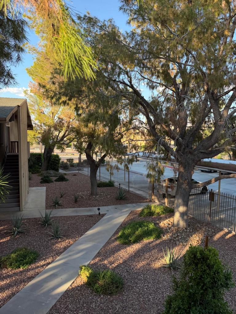 77845 California Drive D9 Property Photo 6
