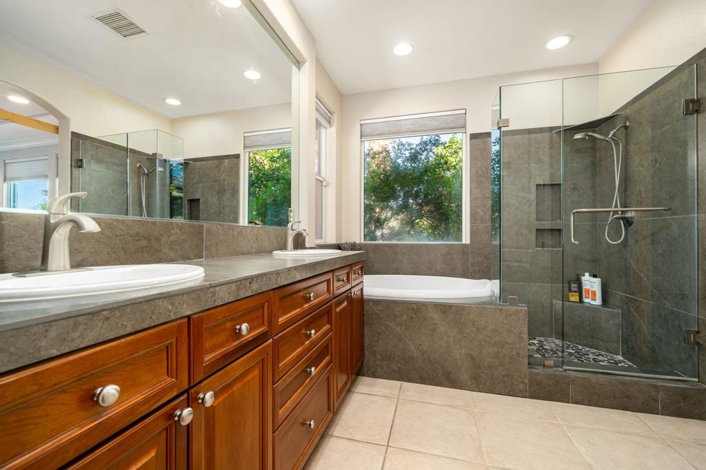 112 Via Tiberio Property Photo 20