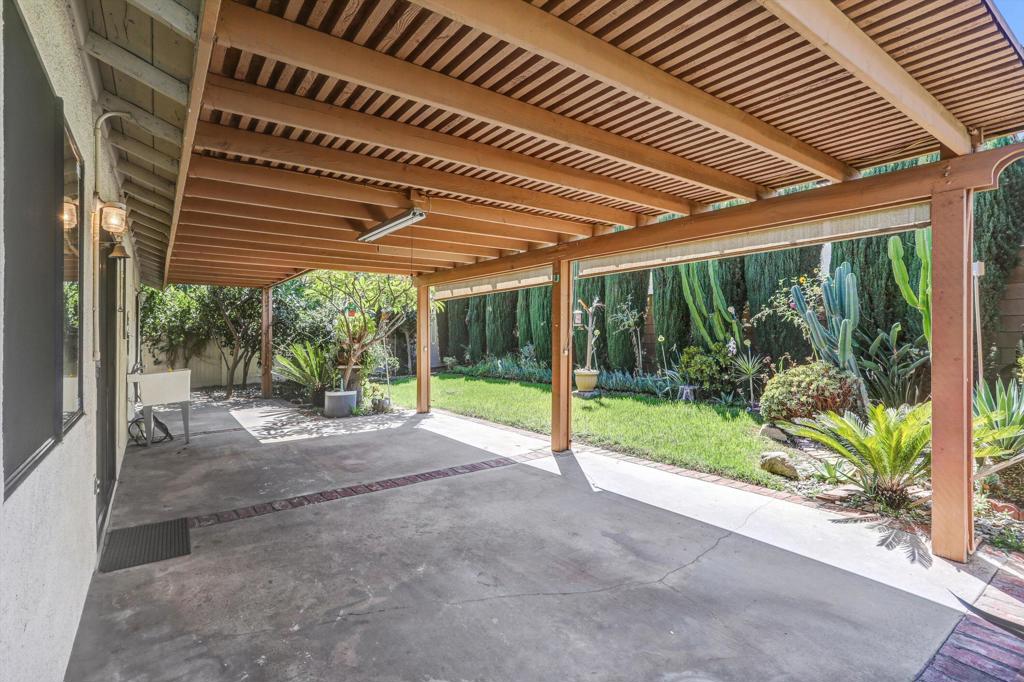 12582 Fern Avenue Property Photo 28