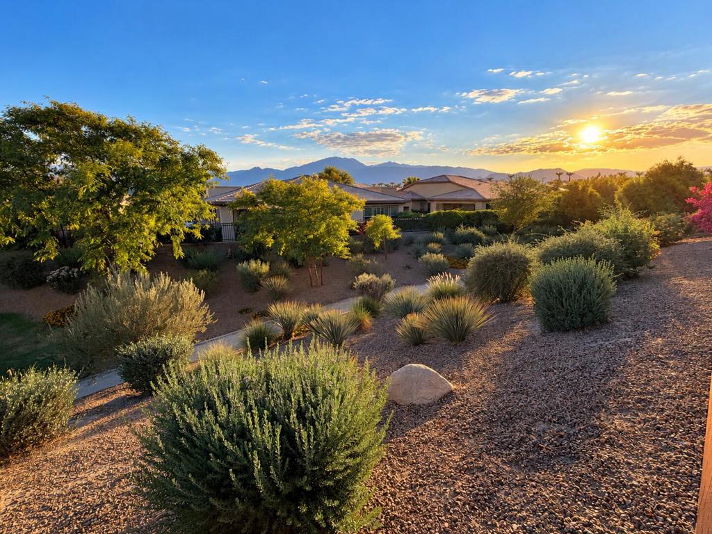 82485 Round Valley Drive Property Photo 4