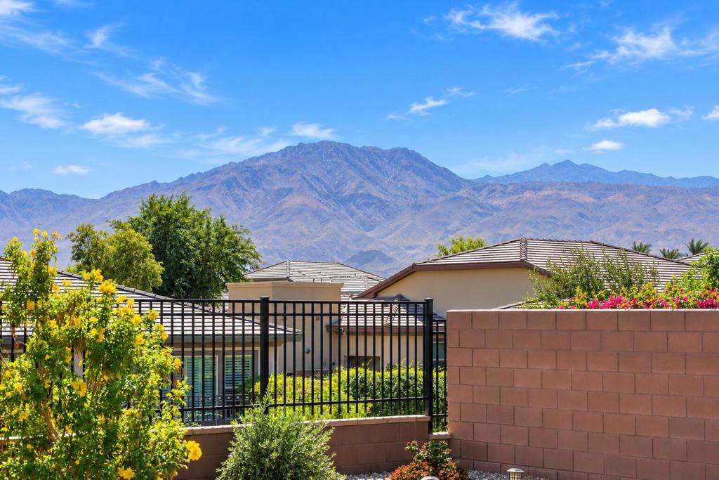 82485 Round Valley Drive Property Photo 7