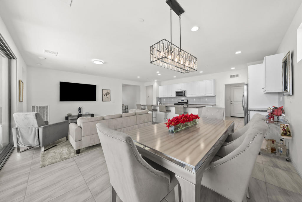 82485 Round Valley Drive Property Photo 15