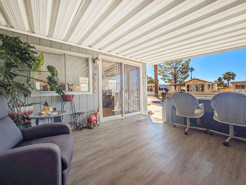 70200 Dillon Road 245 Property Photo 6