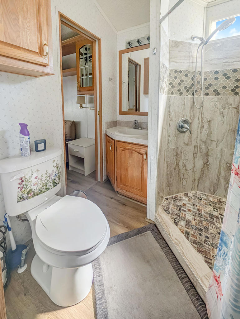70200 Dillon Road 245 Property Photo 15