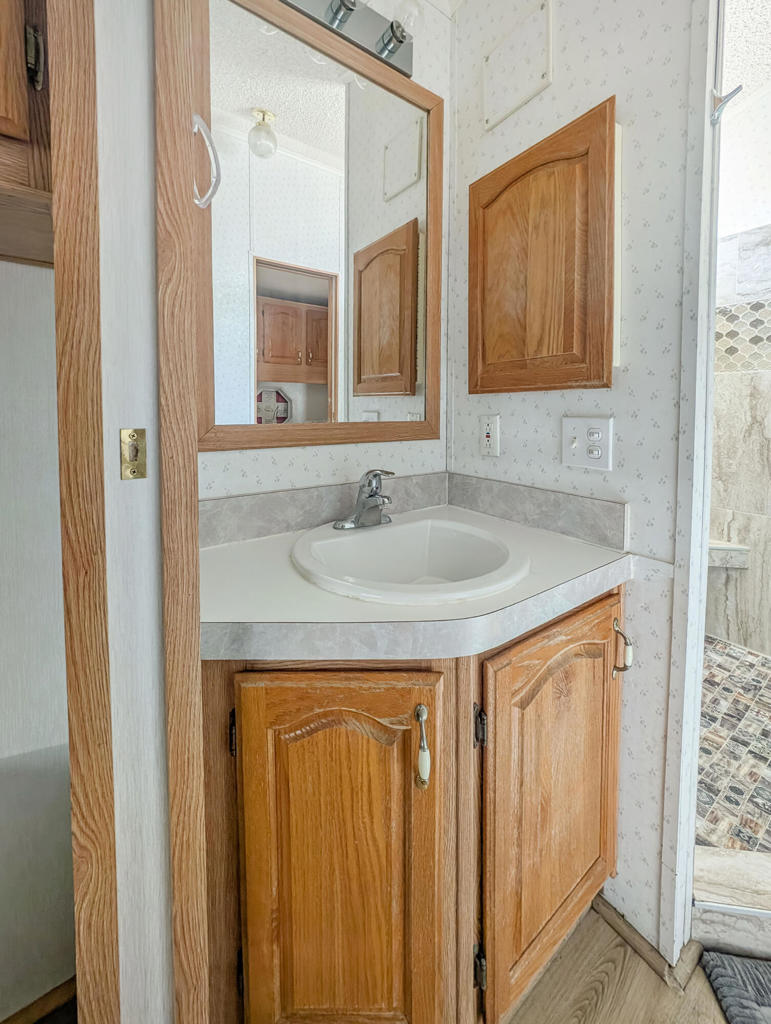 70200 Dillon Road 245 Property Photo 16