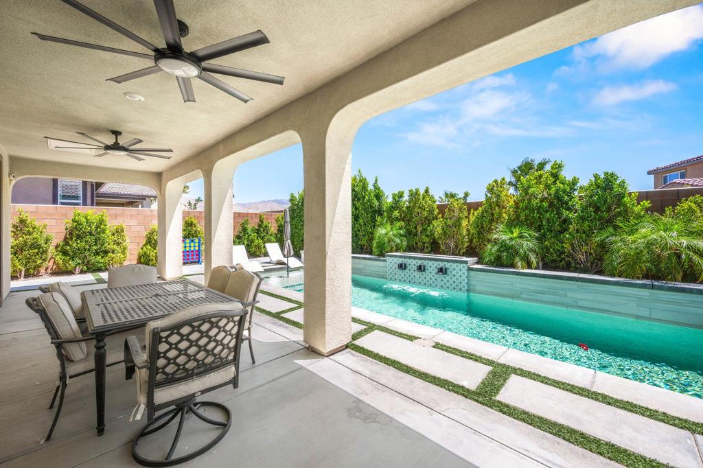 40166 Vivaldi Court Property Photo 2