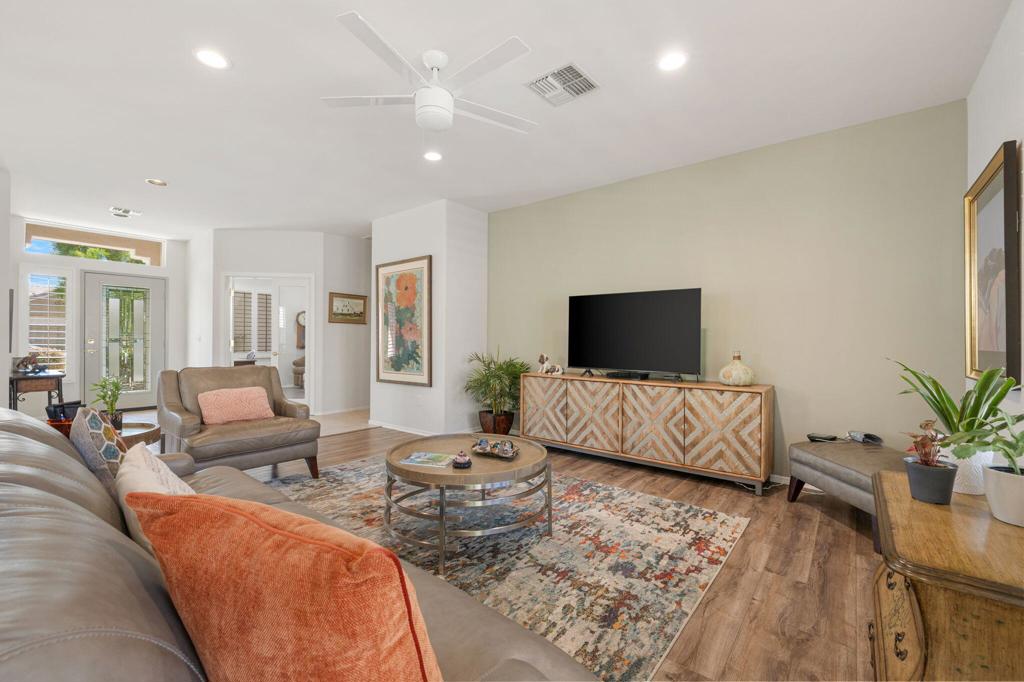 37453 Turnberry Isle Drive Property Photo 10