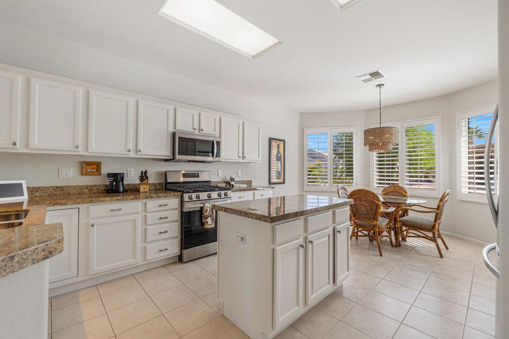 37453 Turnberry Isle Drive Property Photo 13