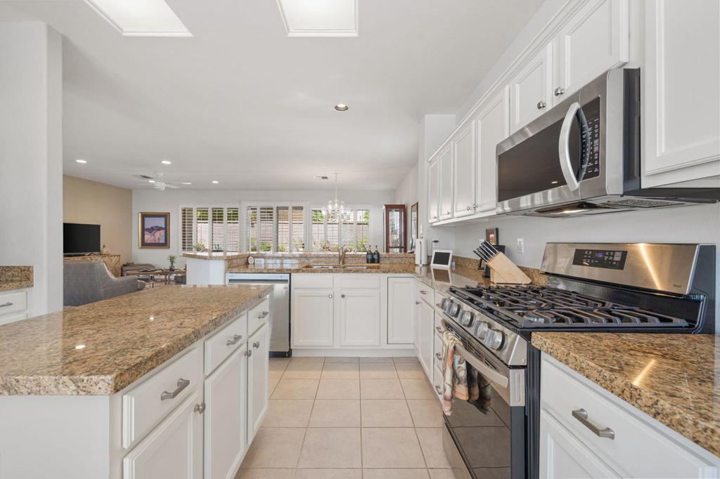 37453 Turnberry Isle Drive Property Photo 16