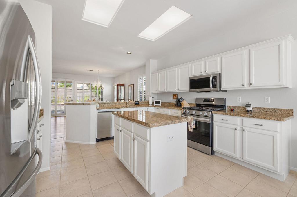 37453 Turnberry Isle Drive Property Photo 17