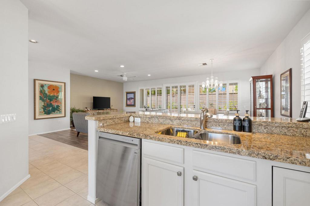 37453 Turnberry Isle Drive Property Photo 18