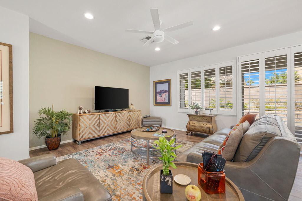 37453 Turnberry Isle Drive Property Photo 19