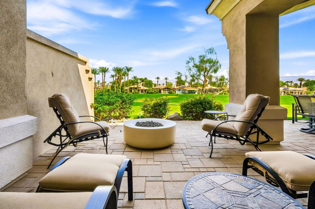 416 Desert Holly Drive Property Photo 3