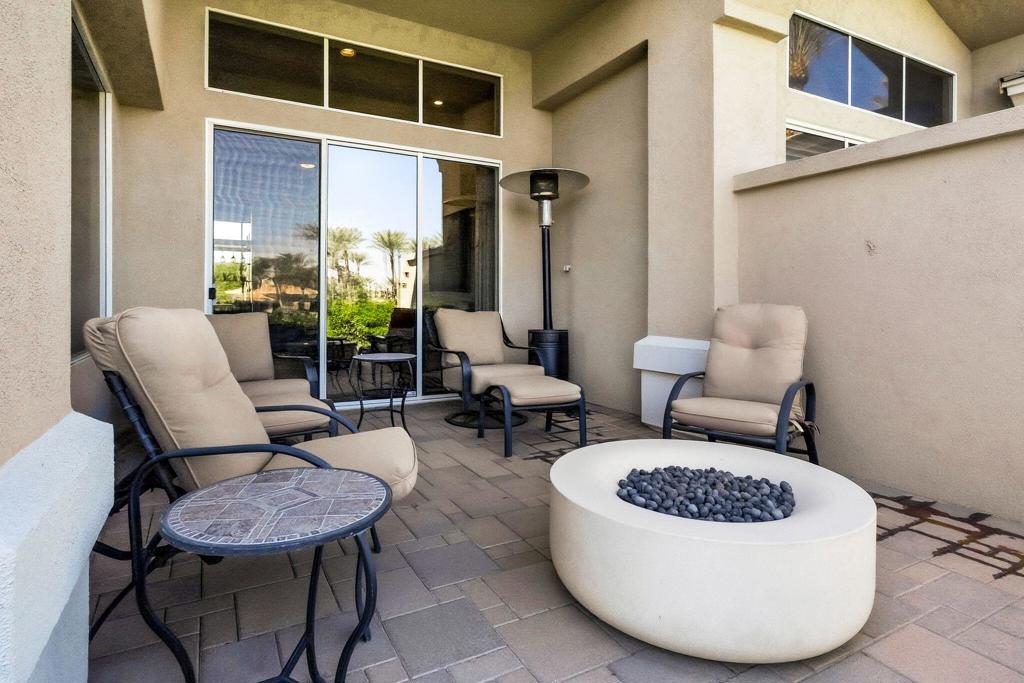 416 Desert Holly Drive Property Photo 12