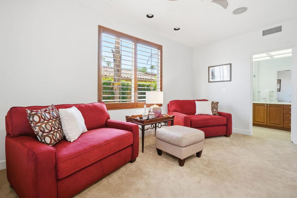 416 Desert Holly Drive Property Photo 32
