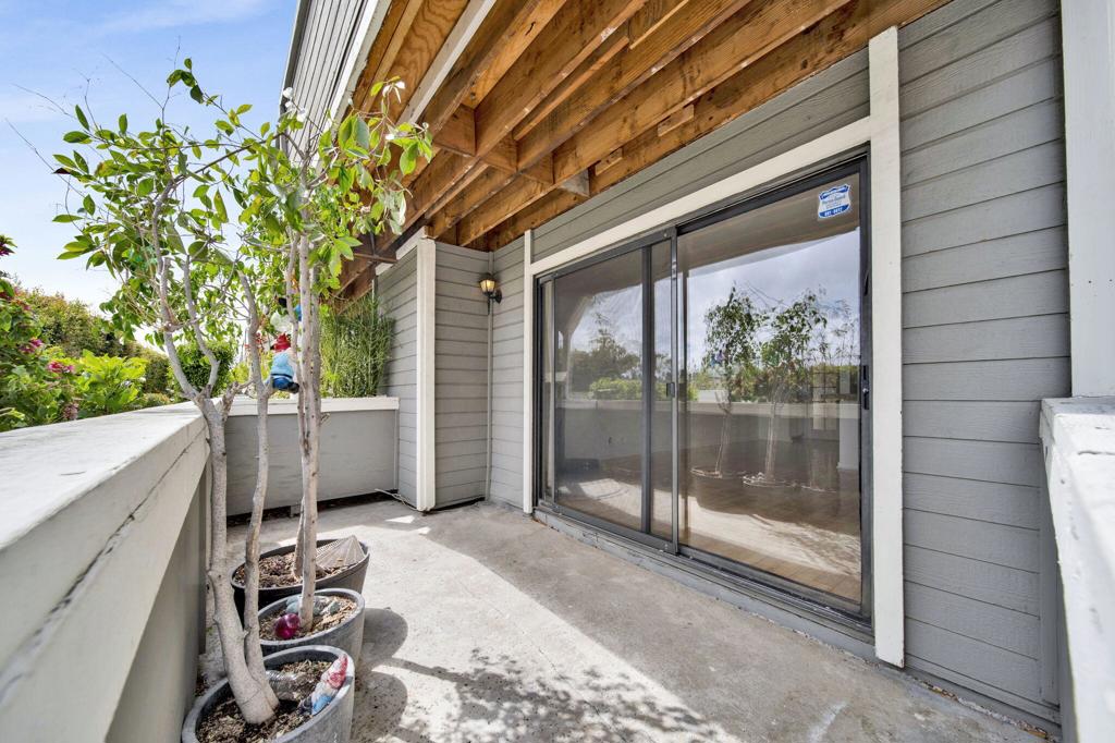 7307 Haskell Avenue 4 Property Photo 15