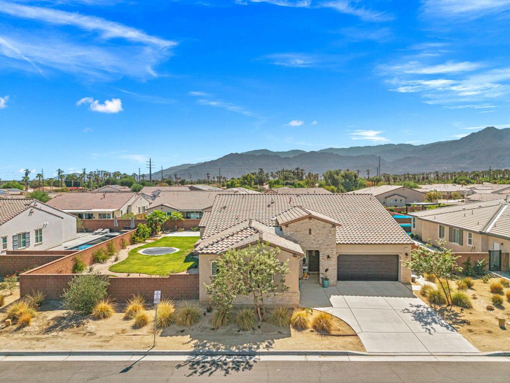 81921 Fiori Del Deserto Drive Property Photo 2