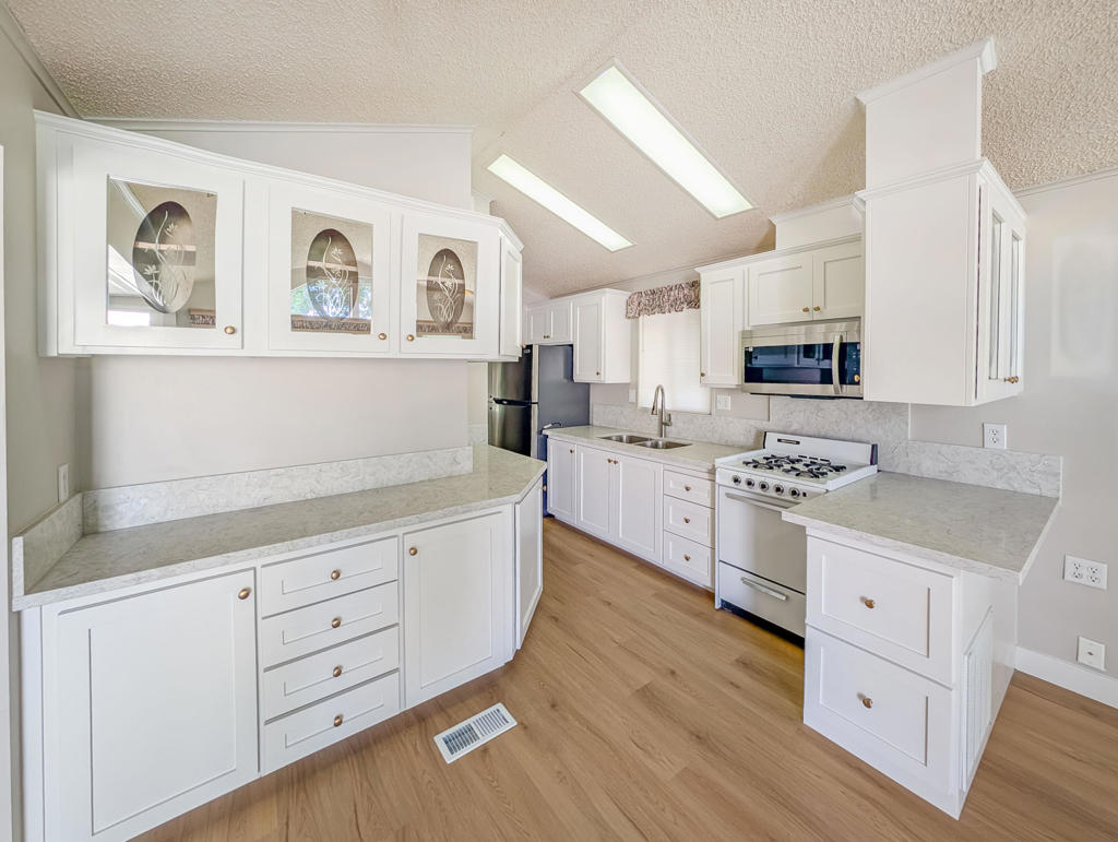 70200 Dillon Road 119 Property Photo 13