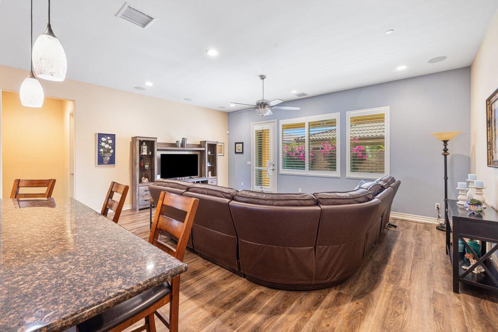 43086 Borretti Way Property Photo 25
