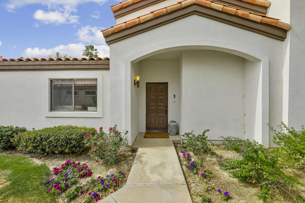 54721 Inverness Property Photo 6