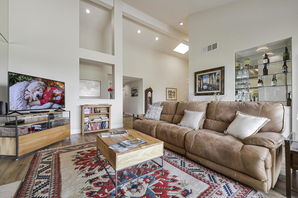 54721 Inverness Property Photo 11